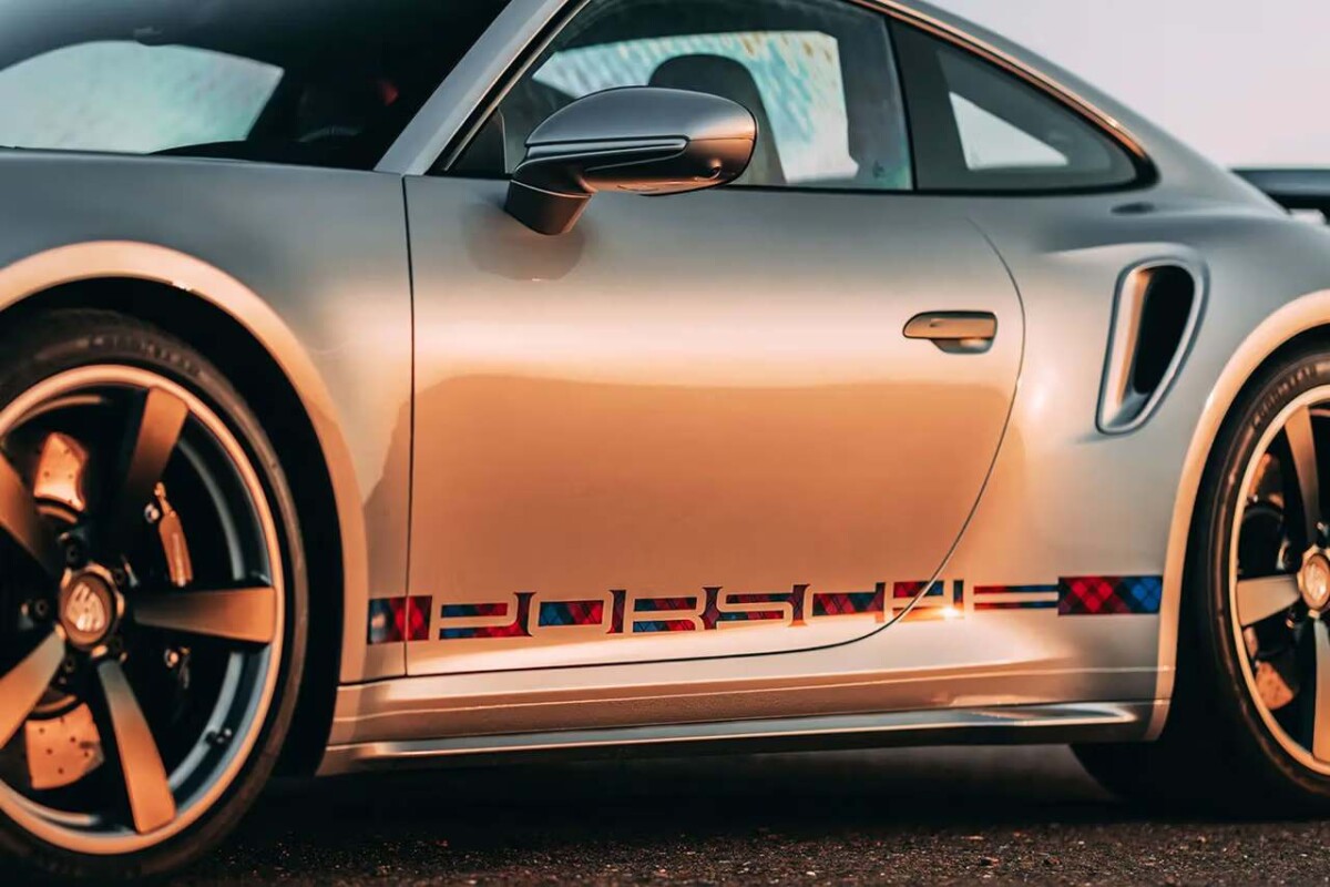 Porsche 911 Turbo Remastered